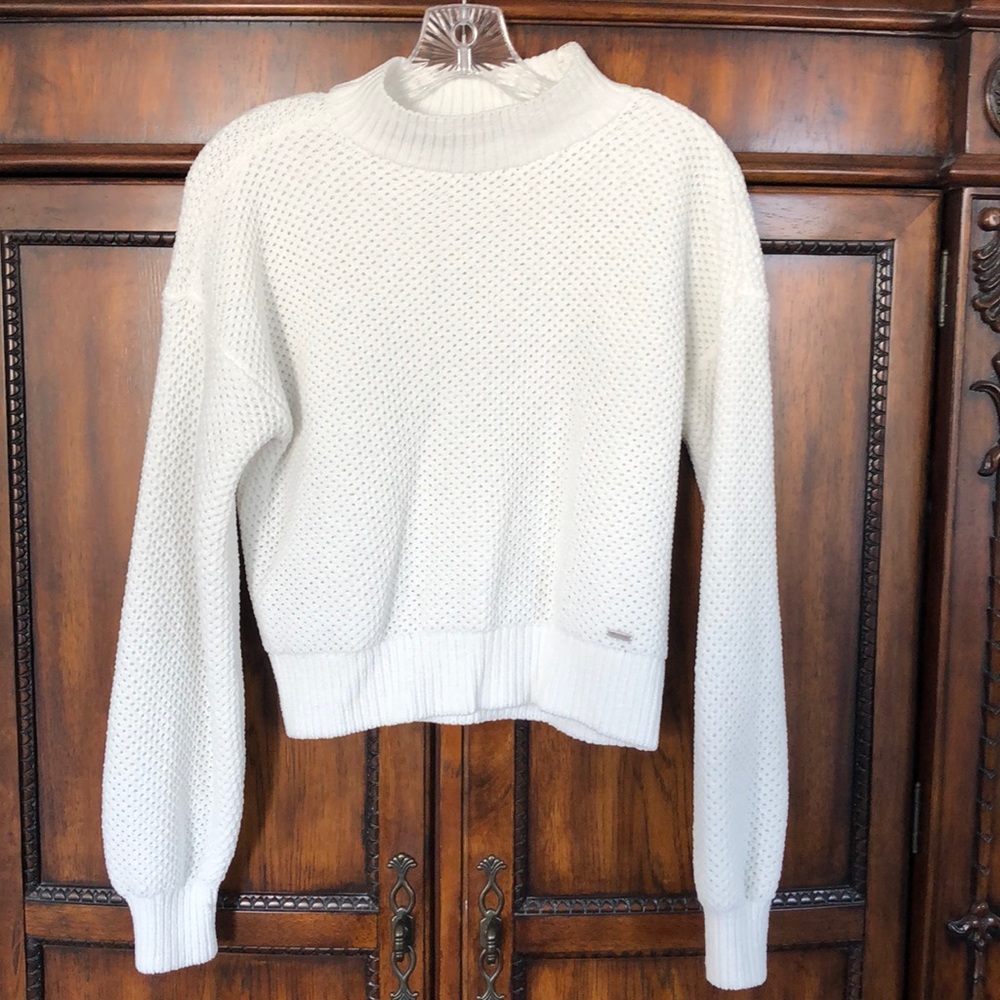 Hollister Cream Mock Neck Sweater Size XS